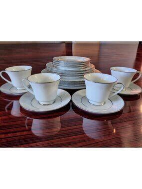 Vintage 1970s Noritake Misty Porcelain 20pc. Dinnerware Set